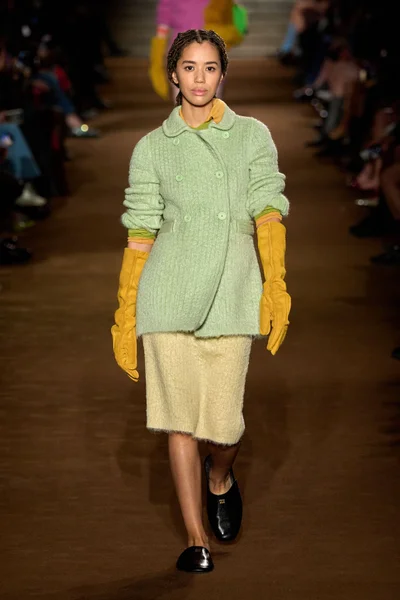 Look 56